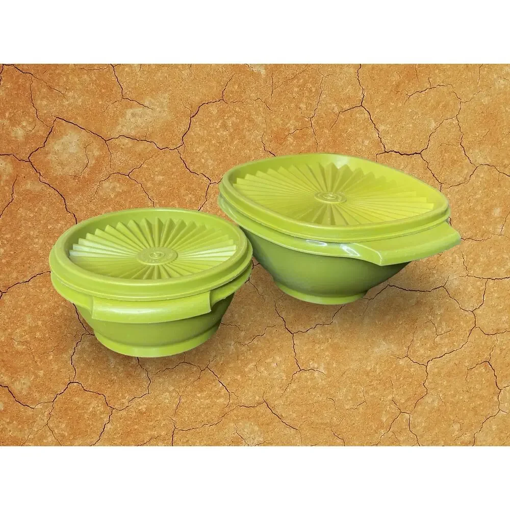 Tupperware Bowls LIds Avocado Green Set of 2 Nesting 840 841 1323 812 Vintage